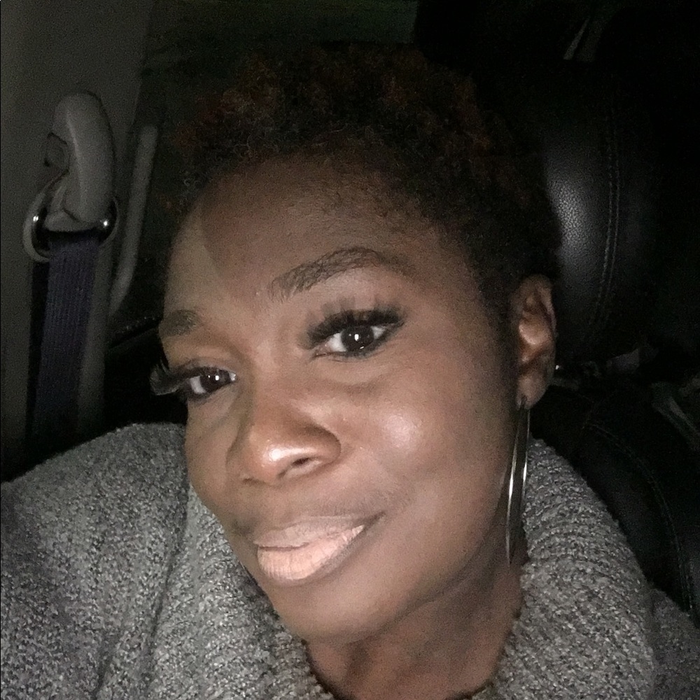 Meet your Posher, Yolanda